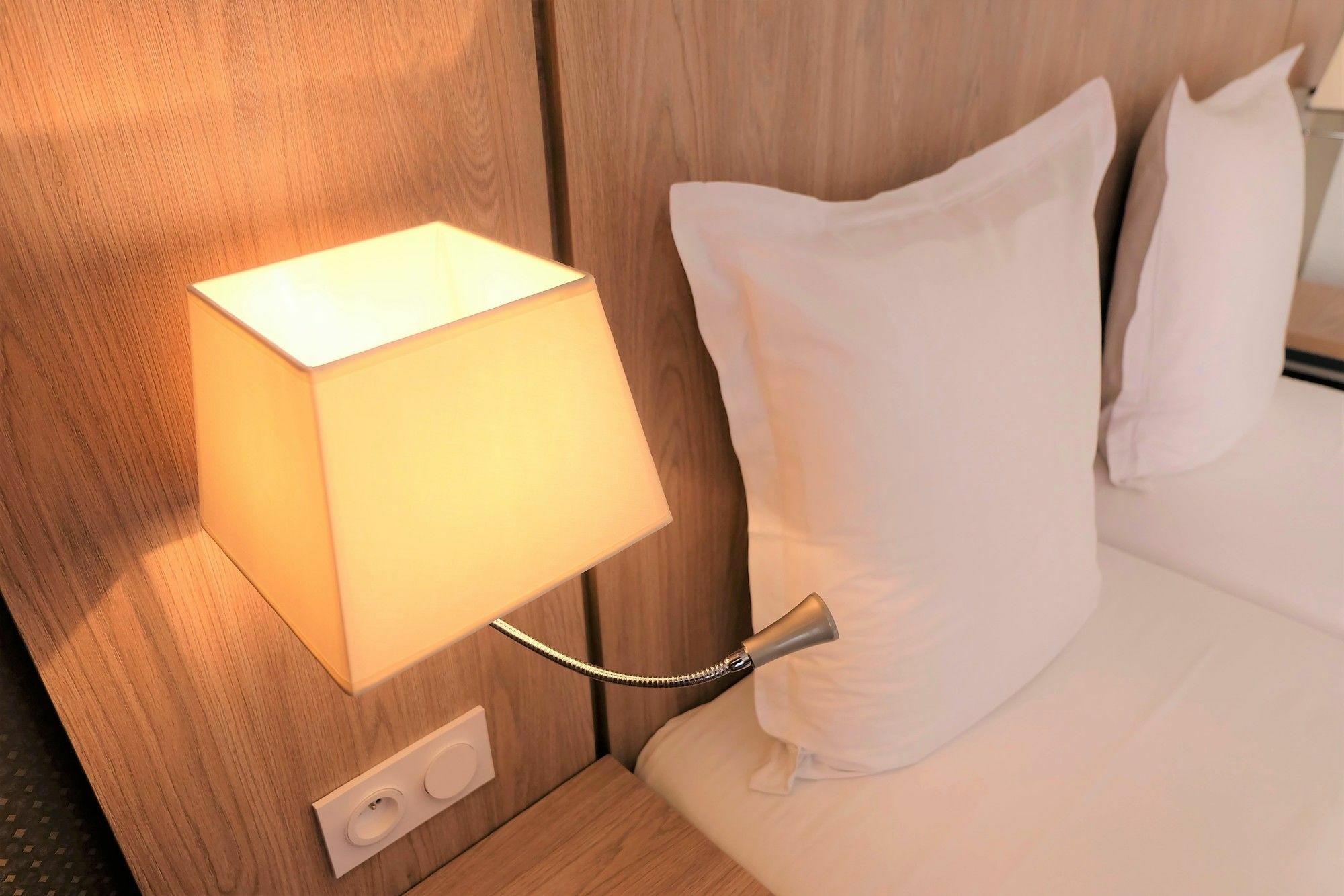 Logis Hôtel La Caravelle Toulouse Extérieur photo